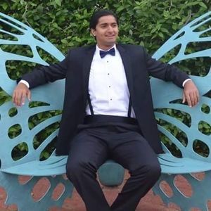 Meet your Posher, Adil